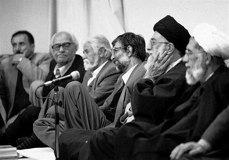نگاهی به دیدار شاعران با رهبر انقلاب/ محفل شاعران بی‌دل و احیای شکوه زبان پارسی