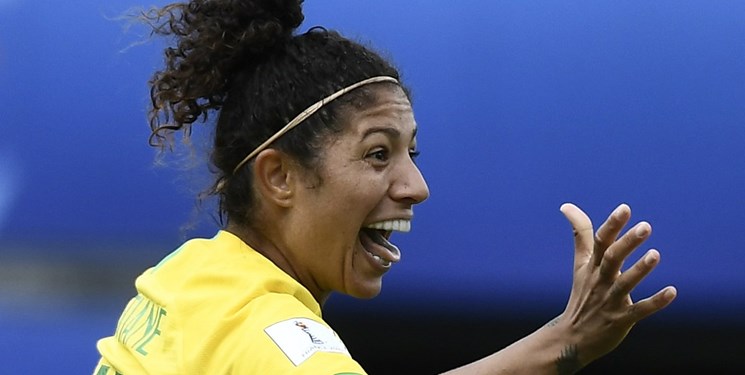 جام جهانی فوتبال زنان؛ پیروزی برزیل مقابل جامائیکا با هت‌تریک کریستیانه