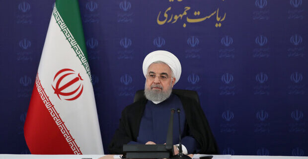 روحانی: کار دولت قابل قبول است/ دست کسی را که بهتر از این دولت عمل کند می‌بوسیم