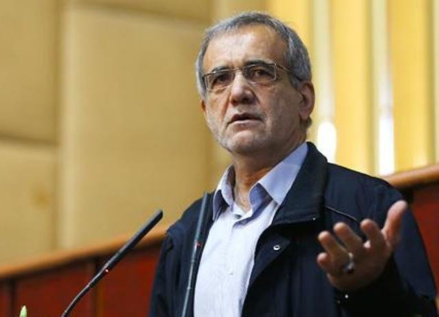 پزشکیان: انتقادات از مجلس دهم غیرمنفصانه است