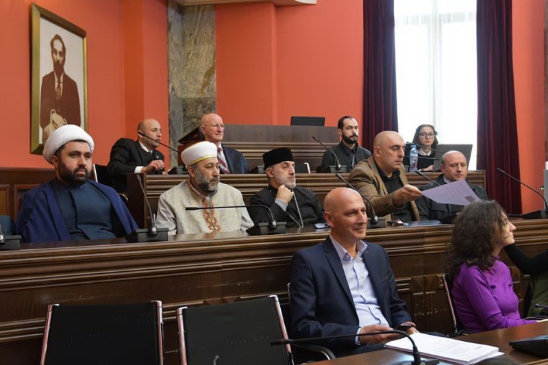 پارلمان گرجستان طرح منع پوشیدن چادر و نقاب را تایید نکرد