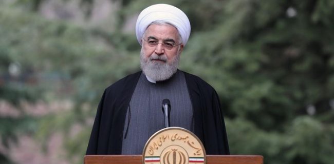 روحانی: توان دفاعی ما تهدیدی برای همسایگان نیست/تمرکزمان بر تولید موشک‌های کروز باشد