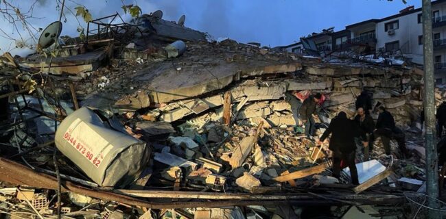 زلزله ترکیه جان ۱۲هزار تن را تاکنون گرفته است/خانه ها در طول یک سال ساخته می شود