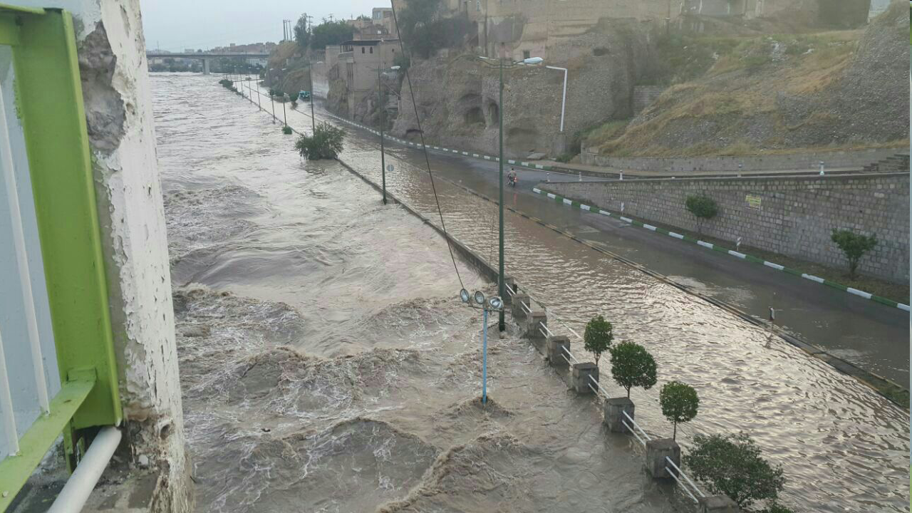 شیراز همچنان در معرض سیل شدید / ساکنان اطراف رودخانه به مناطق امن بروند