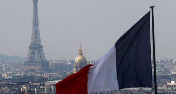 فرانسه به خاطر تلفات کرونا تعطیل شد
