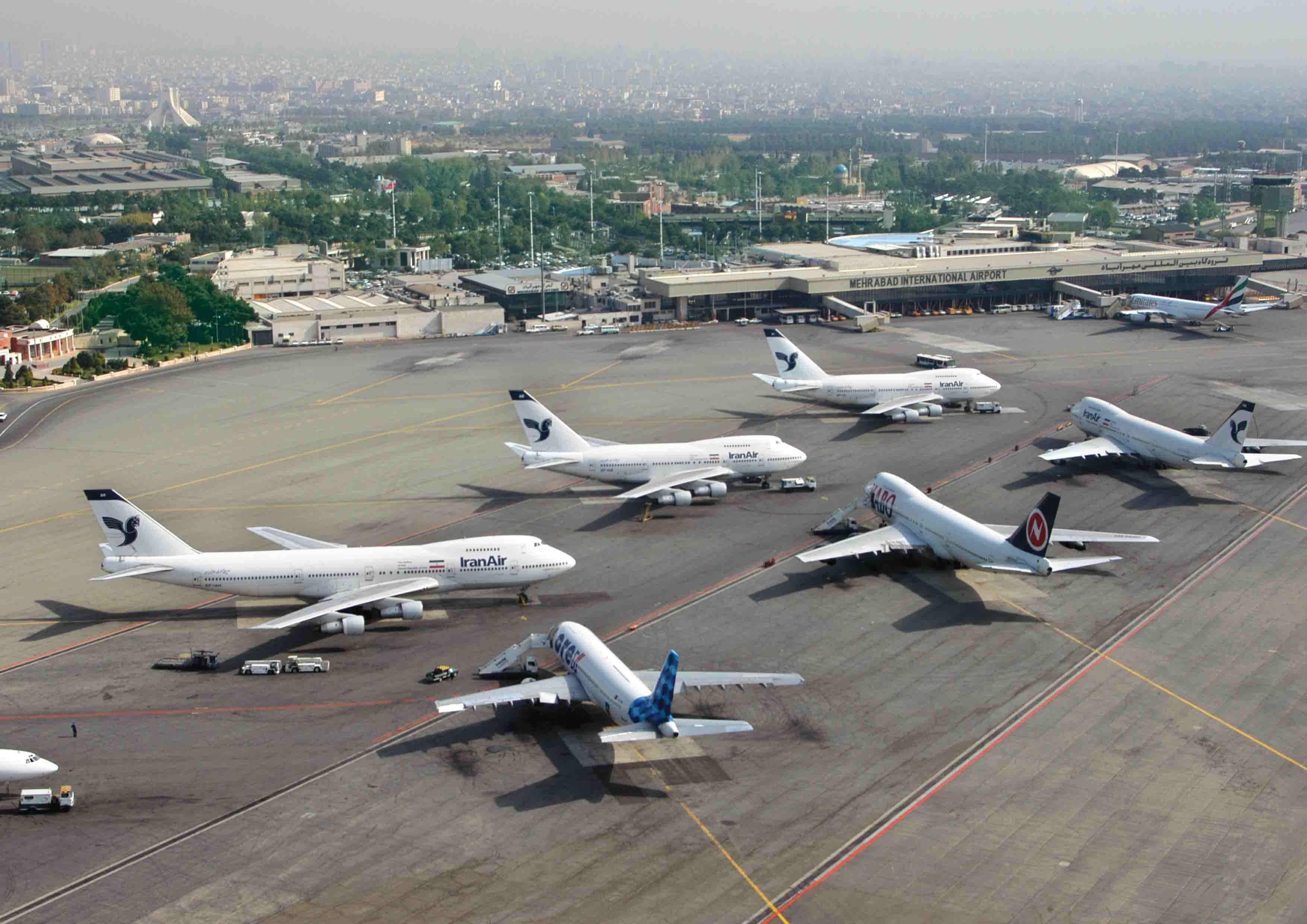 تعطیلی چند ساعته 3 فرودگاه‌ در تهران / صدور اطلاعیه هوانوردی به شرکت‌ها
