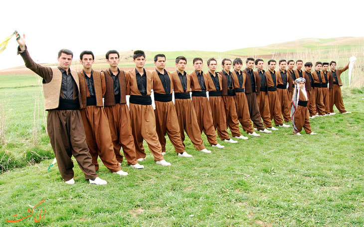 رونمایی از دانشنامه فرهنگ،هنر و تمدن کردستان