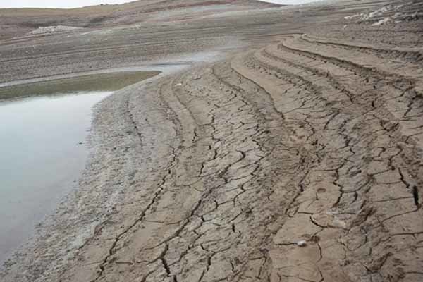 بهانه گل آلود بودن سد برای قطع آب مناطق سیل زده